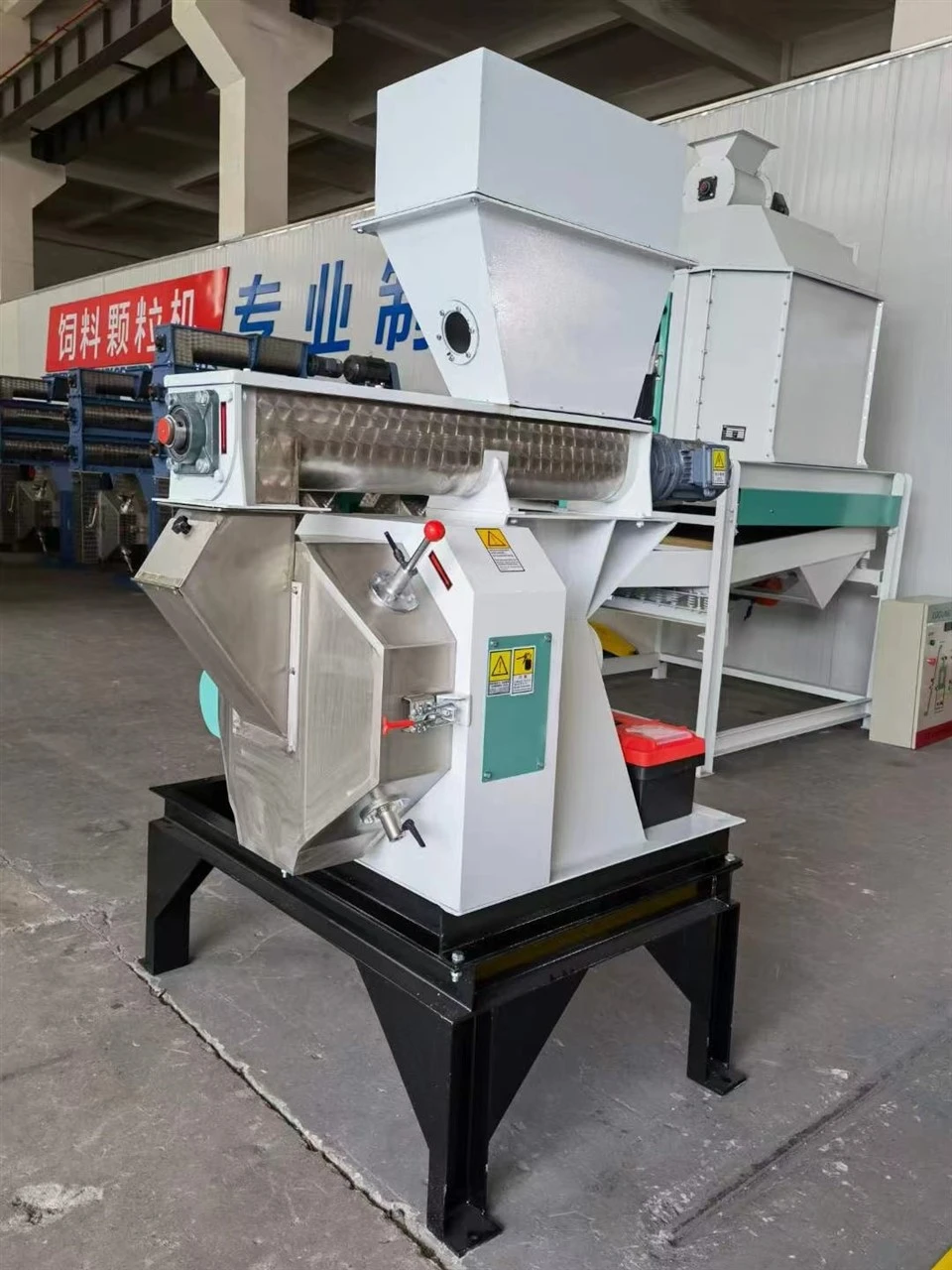 Rabbit Pellet Making Machine